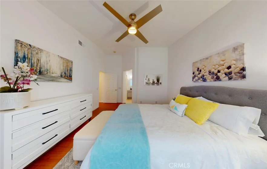 210 California Court photo 21