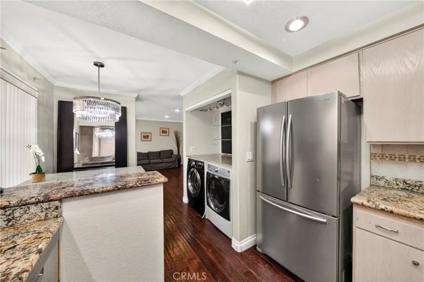 321 W. Queen St. Unit 8 photo 16