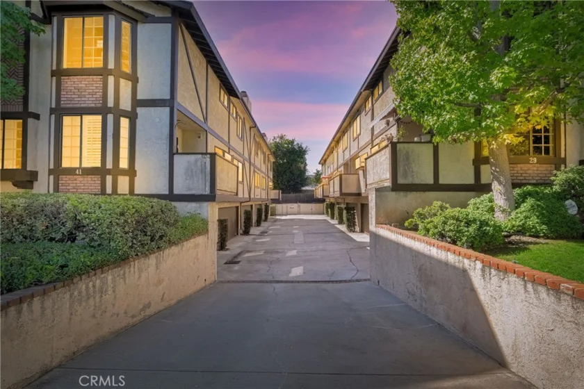 29 S Vinedo Avenue #4 photo 1