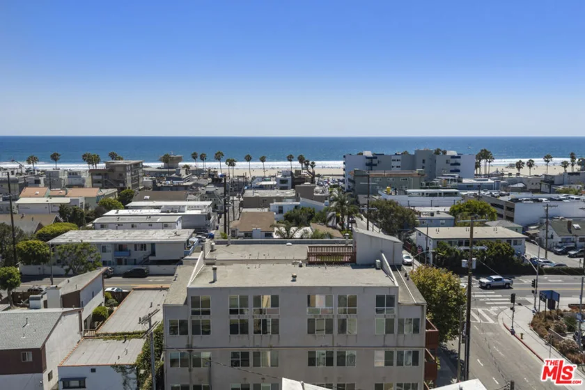 100 S Venice Boulevard #3 photo 31