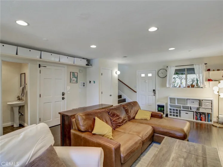379 N Mentor Avenue #1 photo 30