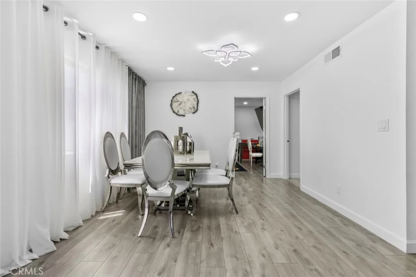 8801 Cedros Avenue #7 photo 9