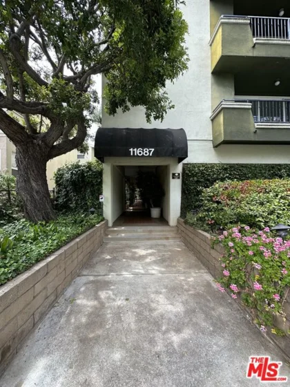 11687 Montana Avenue #207 photo 1