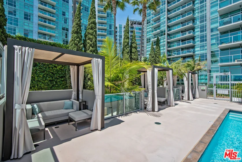 13650 Marina Pointe Drive #404 photo 35