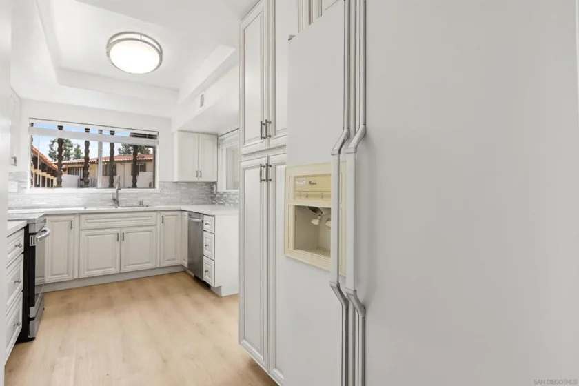 17031 Bernardo Center Drive photo 31