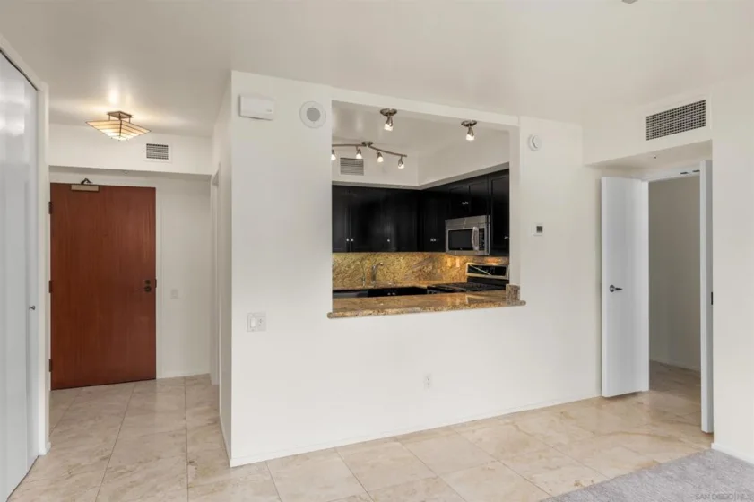 500 W Harbor #417 photo 9