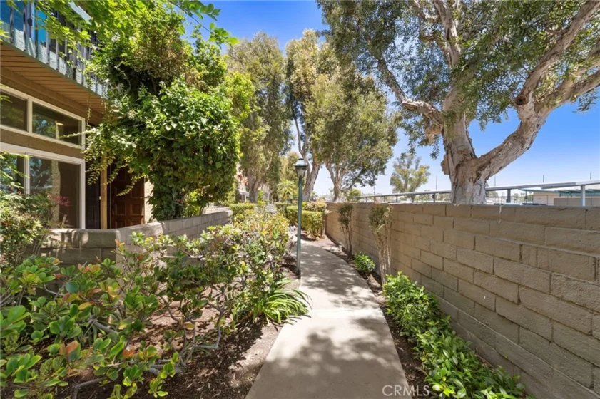 1028 Palo Verde Avenue photo 31