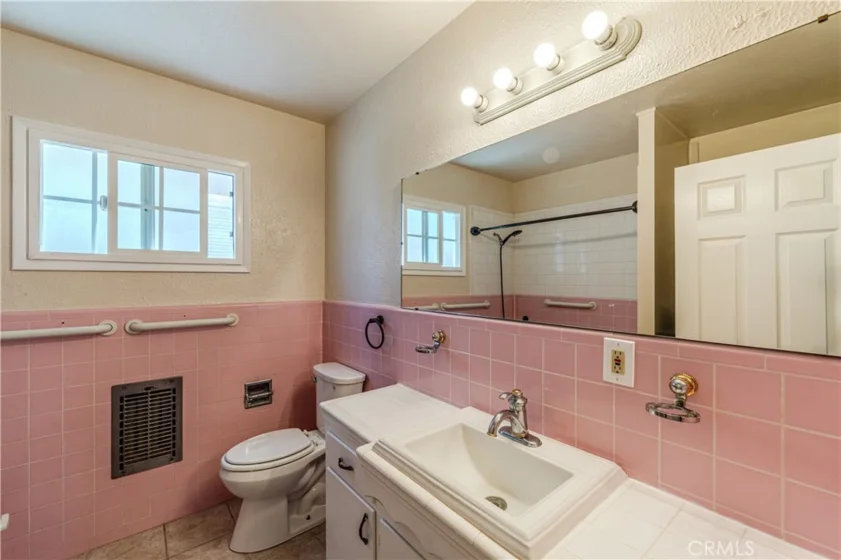 100 Cerritos Avenue #7 photo 11