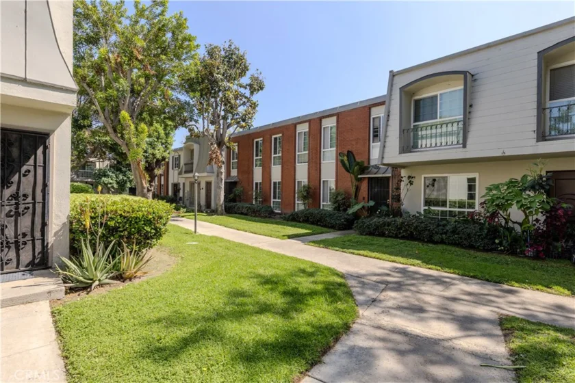 1800 W Gramercy Avenue #49 photo 2