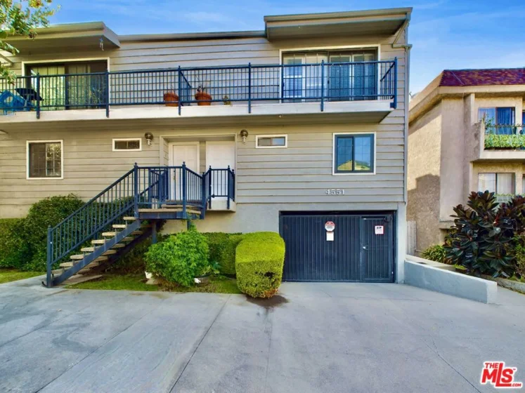 4551 Kester Avenue #1 photo 2