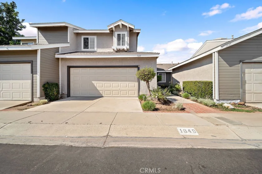 1649 Toyon Place photo 1