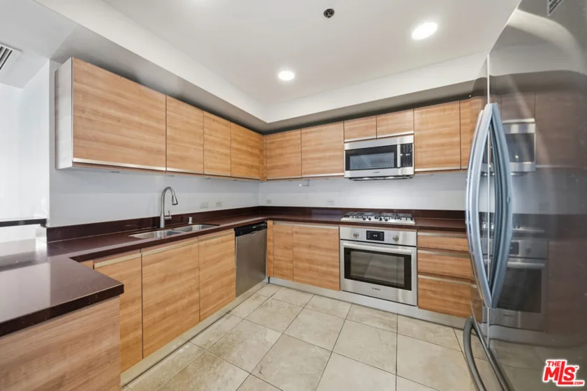 3785 Wilshire Boulevard #1607 photo 24