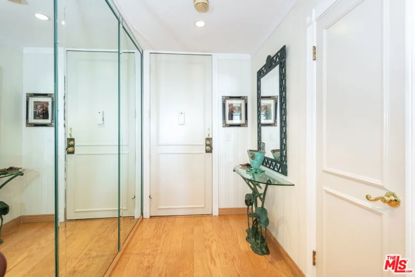 9000 Cynthia Street #306 photo 2