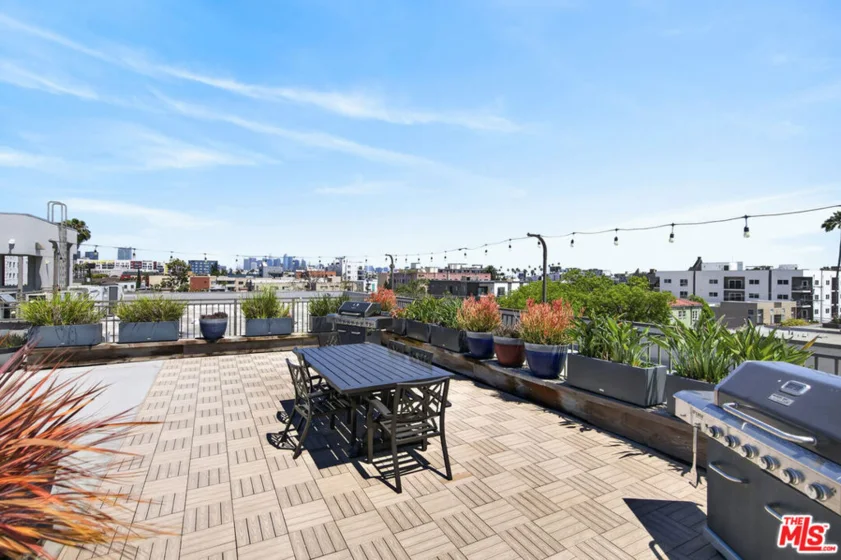 820 S Wilton Place #201 photo 26