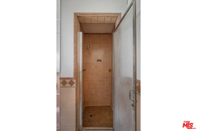 1143 S Westmoreland Avenue #5 photo 37