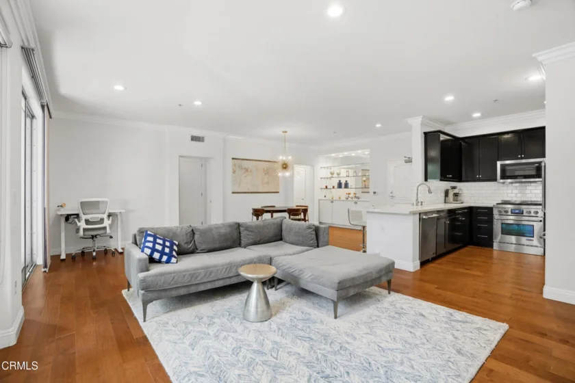 629 Traction Avenue #105 photo 38