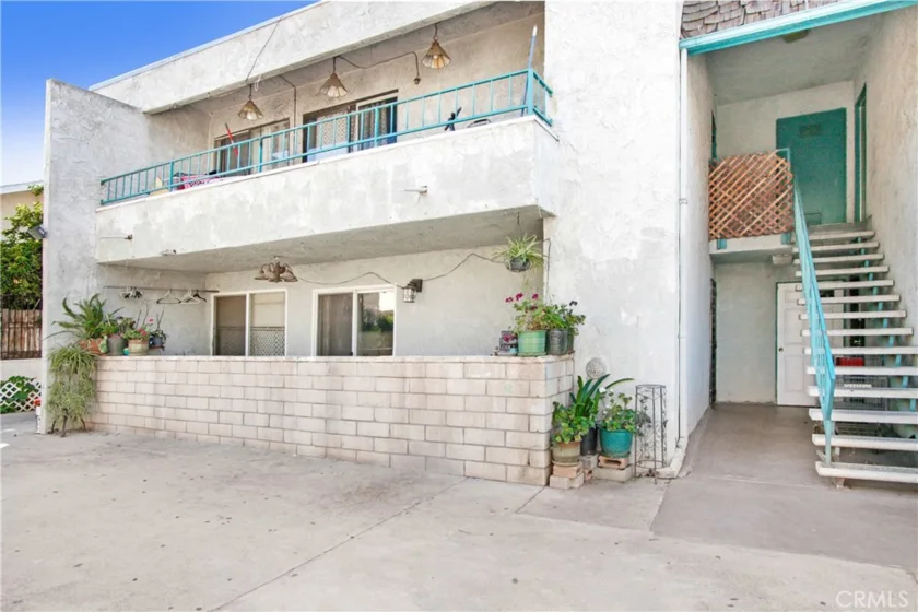 8847 Willis Avenue #C7 photo 1