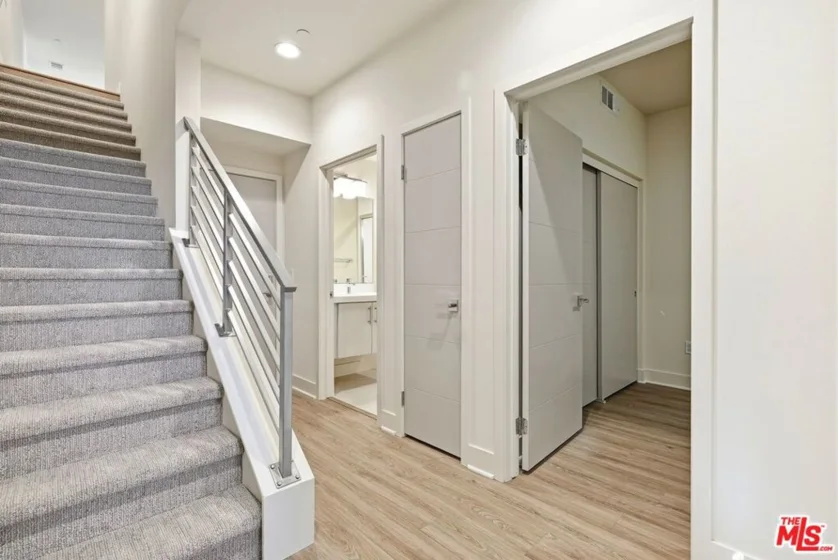 2111 N Cahuenga Boulevard #11 photo 35