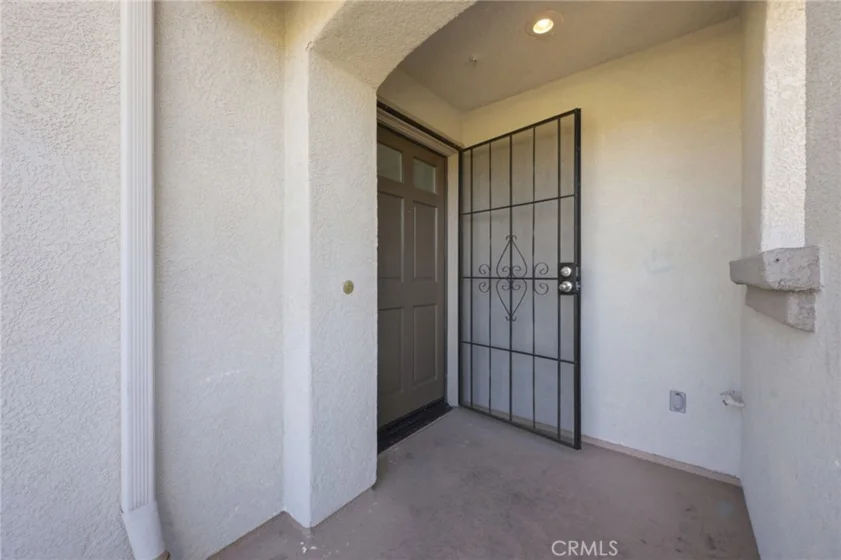 157 California Court photo 4