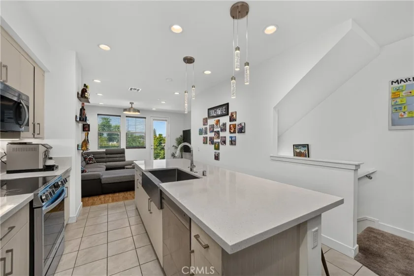 4810 Long Beach photo 5