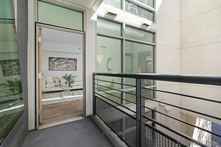 425 W Beech Street #303 photo 43