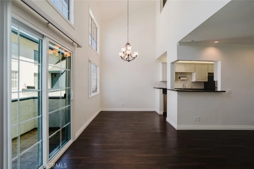 21529 Saticoy Street #217 photo 11