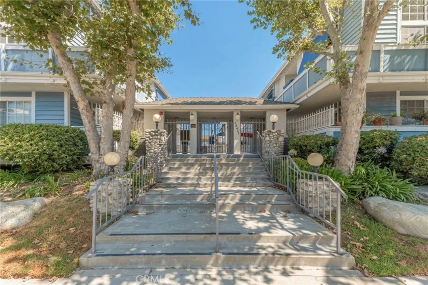 18427 Vincennes Street #48 photo 1