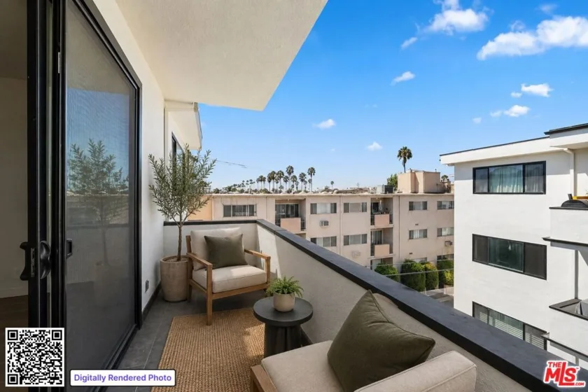 8568 Burton Way #301 photo 9