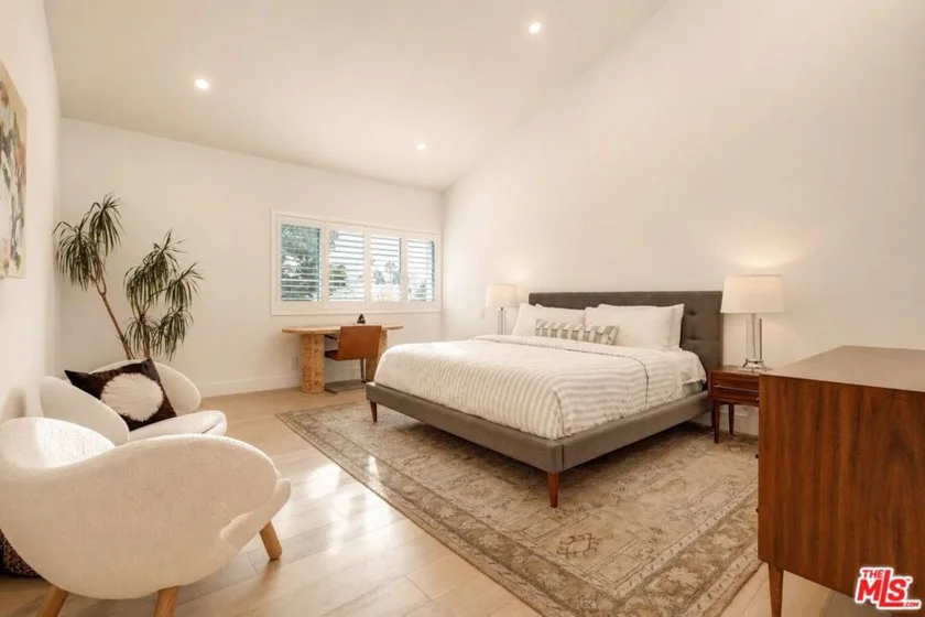 930 California Avenue #301 photo 23