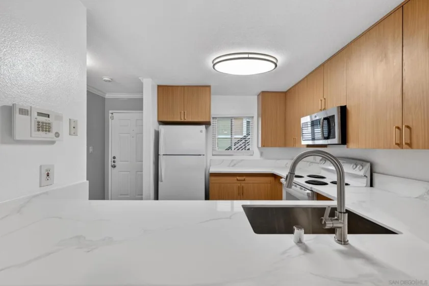 7545 Charmant Drive #1301 photo 13