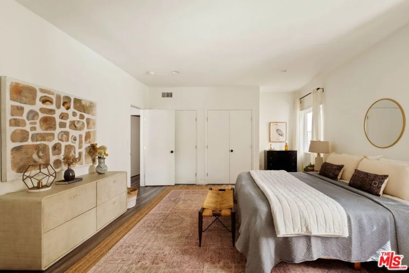 11820 Mayfield Avenue #105 photo 34