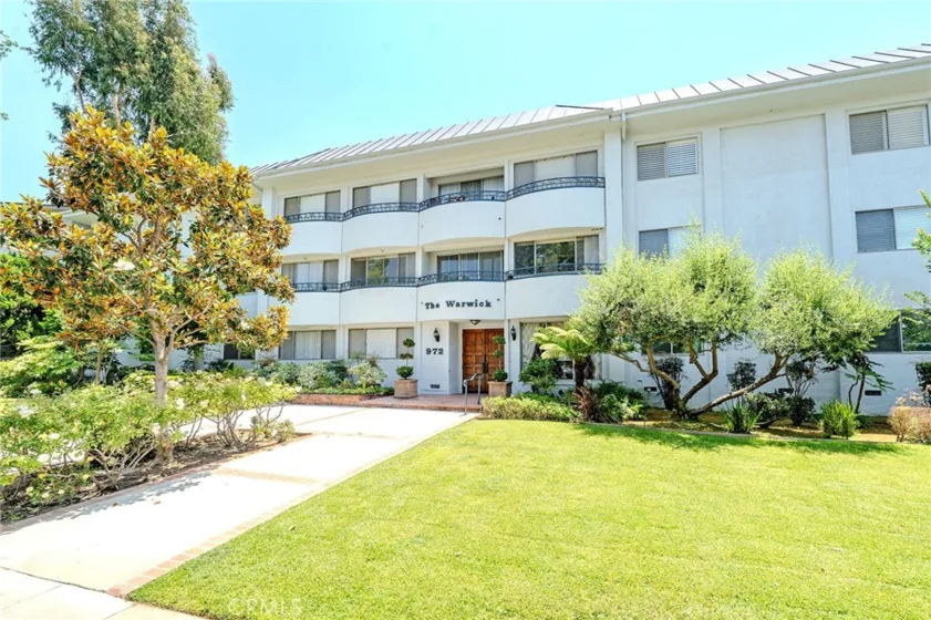 972 E California #202 photo 24