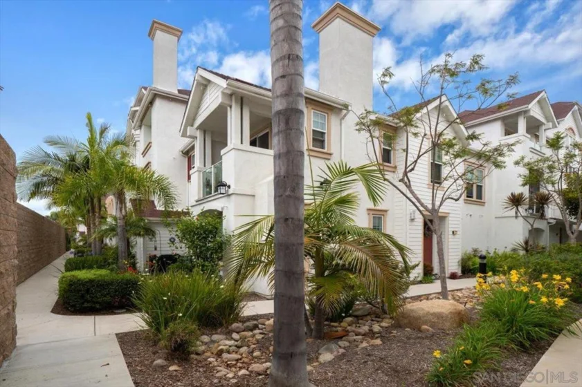 765 Harbor Cliff Way #130 photo 1