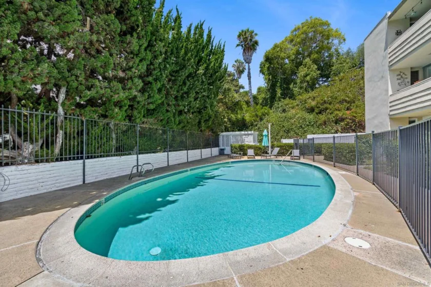 2510 Torrey Pines Road #320 photo 14