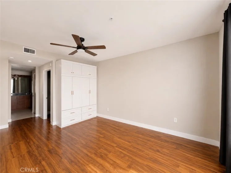 21301 Erwin Street #322 photo 10