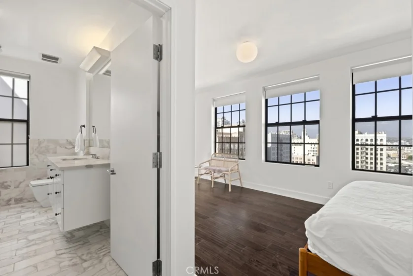 746 S Los Angeles Street #1201 photo 16
