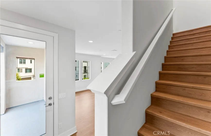 100 Pickwick Lane photo 22