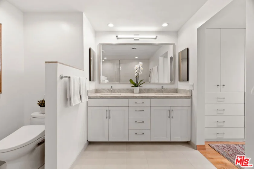 140 Ocean Park Boulevard #425 photo 30