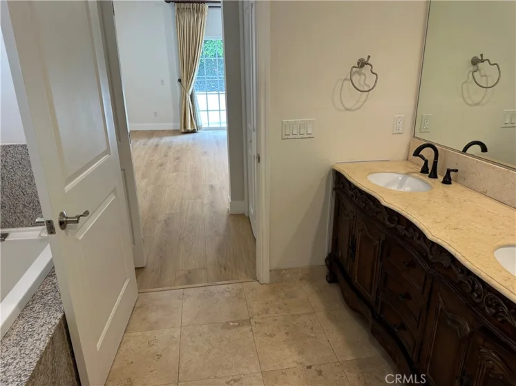 722 S Oxford Avenue #103 photo 17