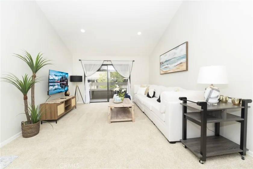 306 Streamwood photo 2