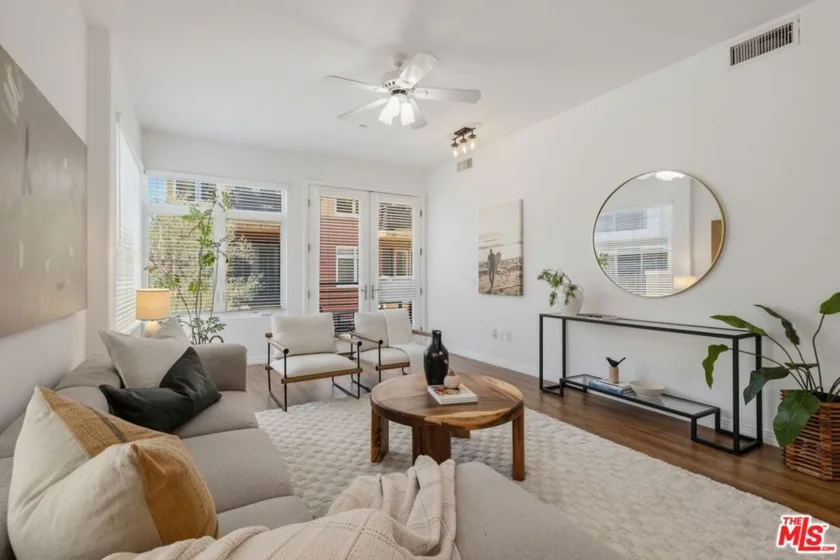 4050 Glencoe Avenue #315 photo 6