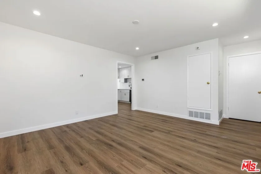 4528 Bates Drive photo 8