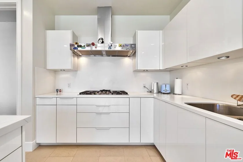 10776 Wilshire Boulevard #603 photo 25