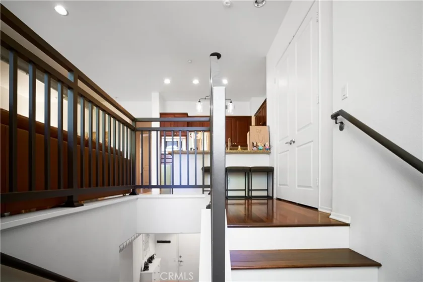 309 Metro Court photo 8