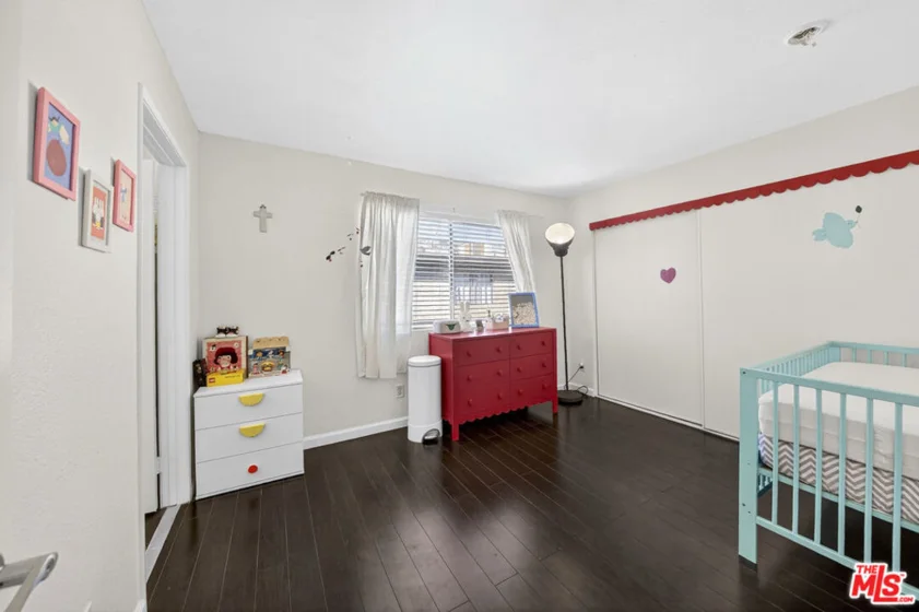 9034 Willis Avenue #14 photo 4