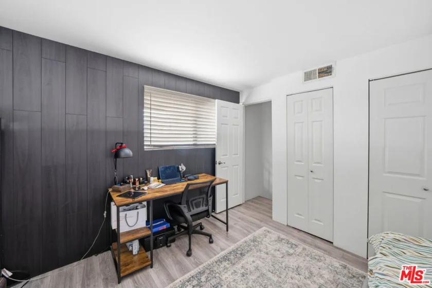 15946 Vanowen Street #209 photo 6