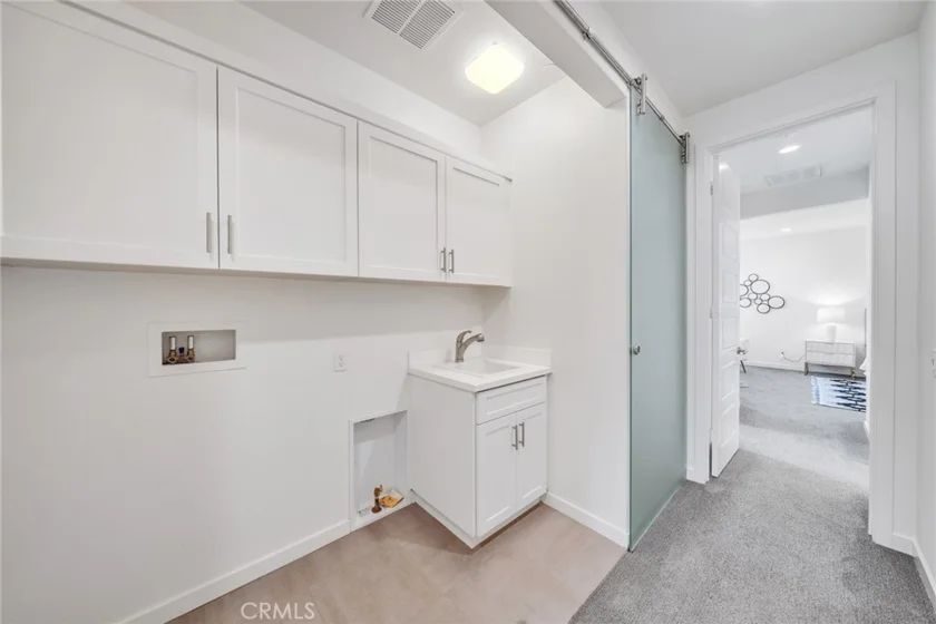 182 Finch photo 29