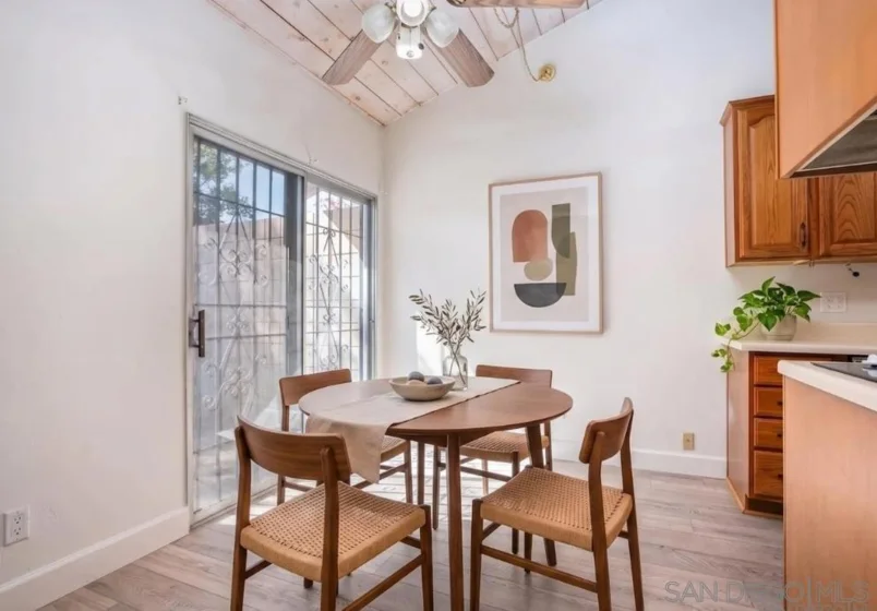 513 Shady Lane #B photo 2