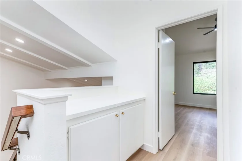 933 Creekside photo 14