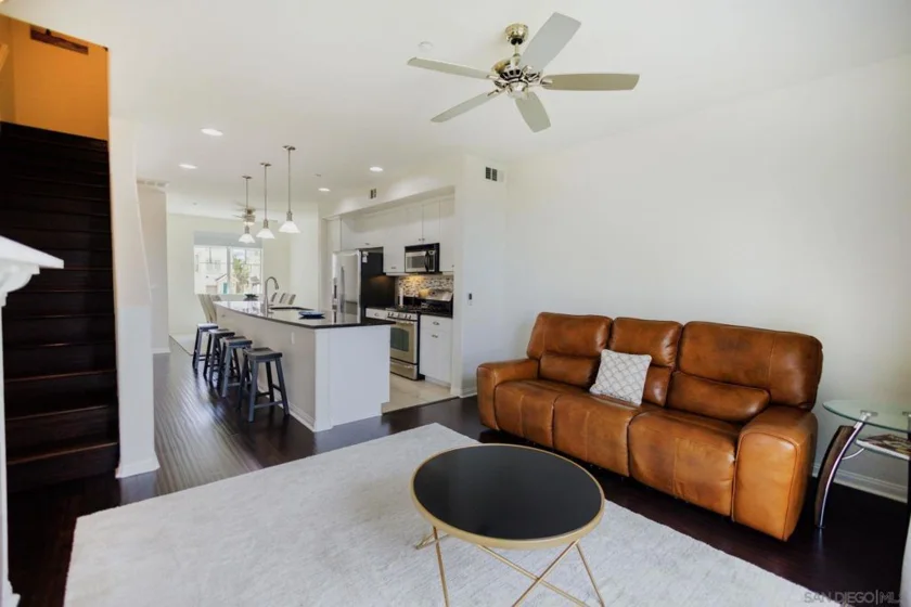 810 Harbor Cliff Way #230 photo 8